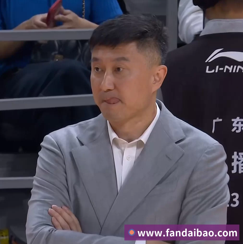 小法执教切尔西？科莫主席：如果他愿意，他可以自由前往